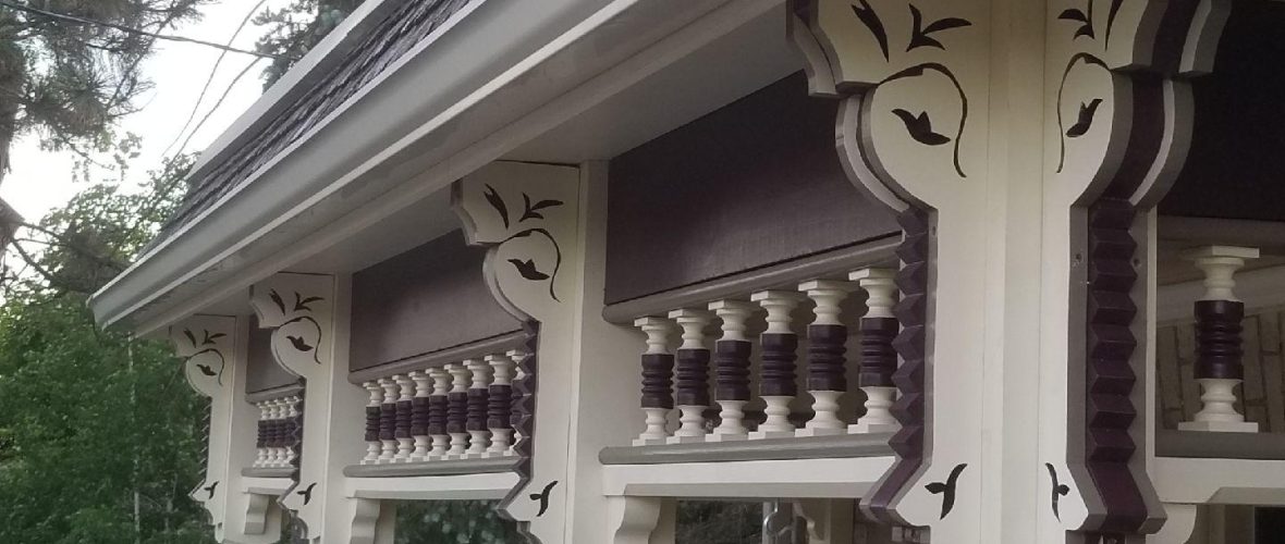 porch with corbels zoomed in